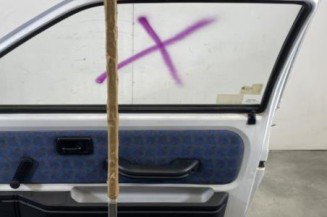 Porte avant droit PEUGEOT 106