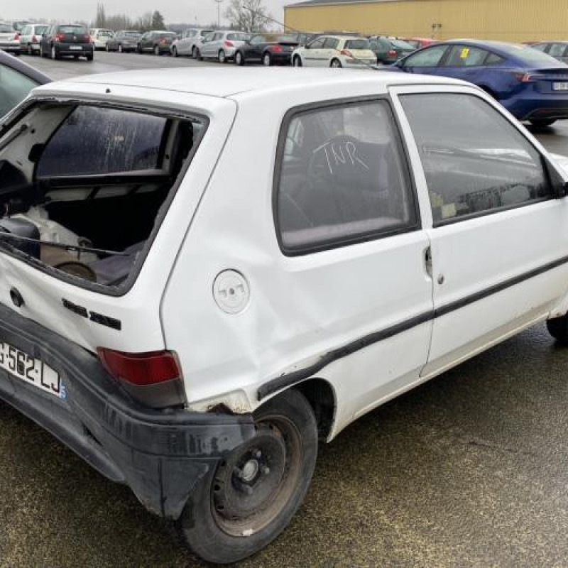 Porte avant droit PEUGEOT 106 Photo n°9
