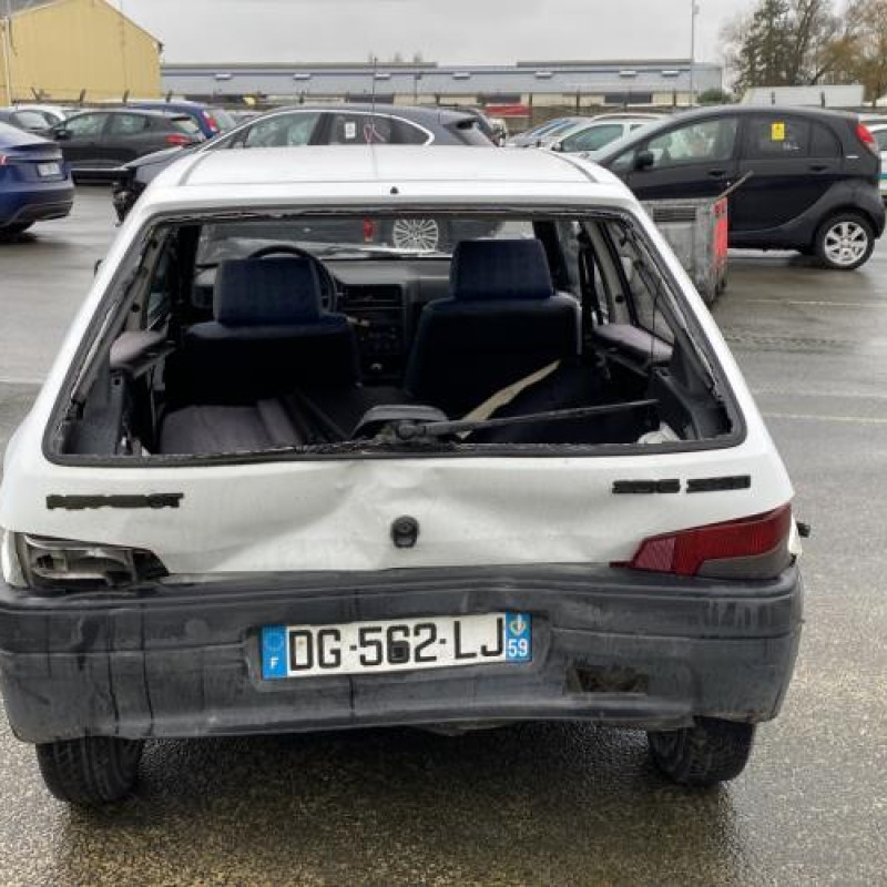 Porte avant droit PEUGEOT 106 Photo n°11