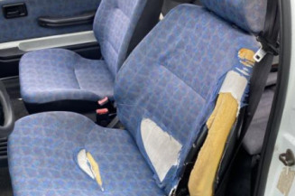 Porte avant droit PEUGEOT 106