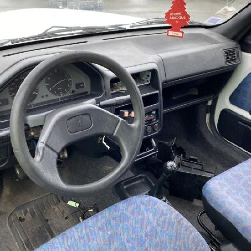 Porte avant droit PEUGEOT 106 Photo n°18