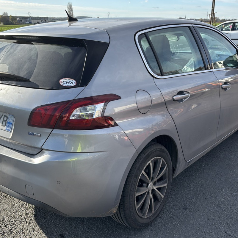 PEUGEOT 308 2 PHASE 1 1.2 PURETECH - 12V TURBO Photo n°3