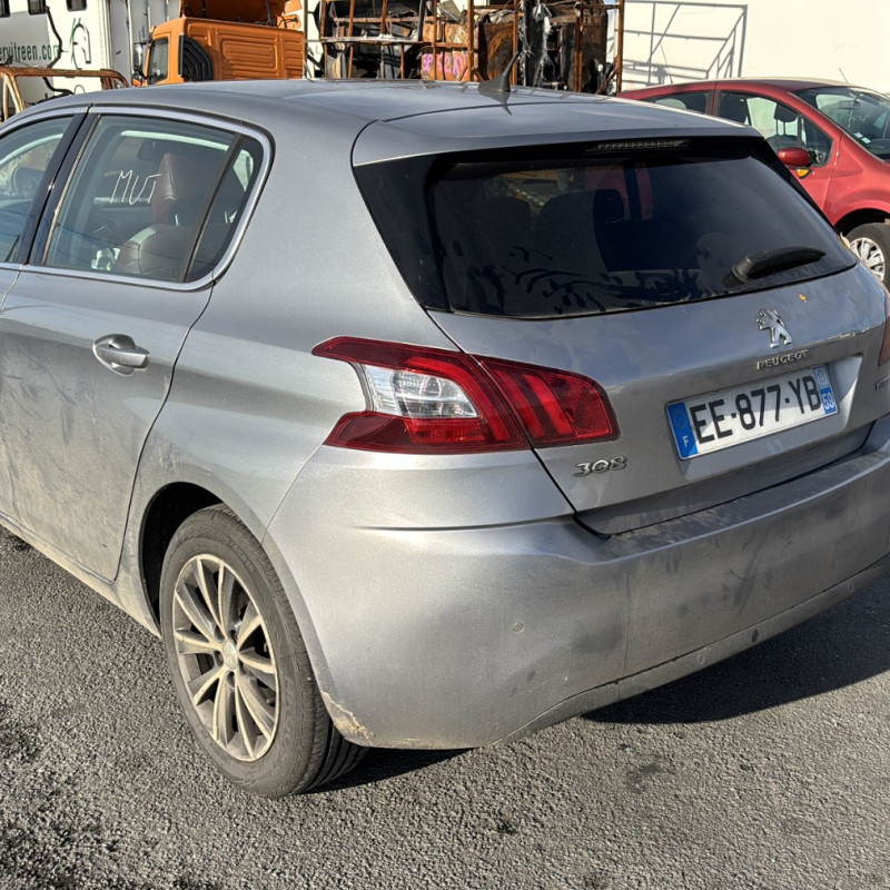 PEUGEOT 308 2 PHASE 1 1.2 PURETECH - 12V TURBO Photo n°4