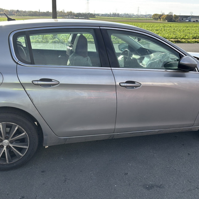 PEUGEOT 308 2 PHASE 1 1.2 PURETECH - 12V TURBO Photo n°6