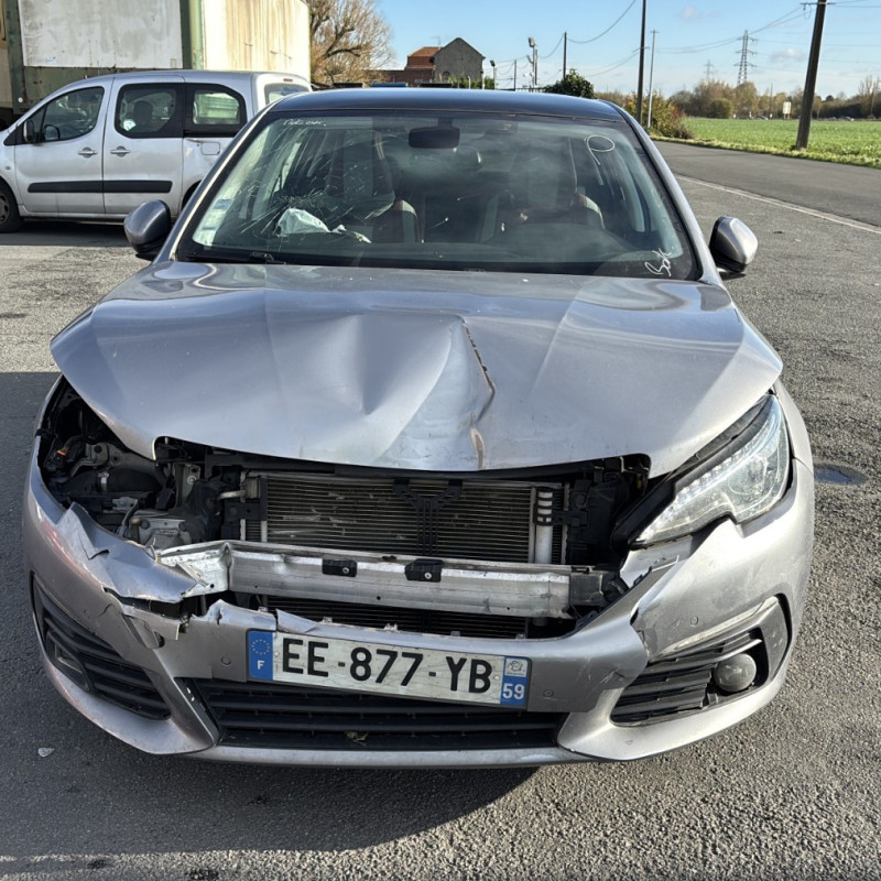 PEUGEOT 308 2 PHASE 1 1.2 PURETECH - 12V TURBO Photo n°8