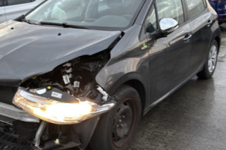 PEUGEOT 208 1 PHASE 1 1.2 VTI - 12V Photo n°1