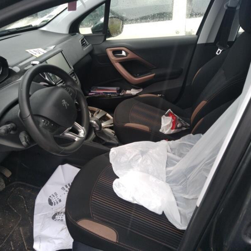 PEUGEOT 208 1 PHASE 1 1.2 VTI - 12V Photo n°27