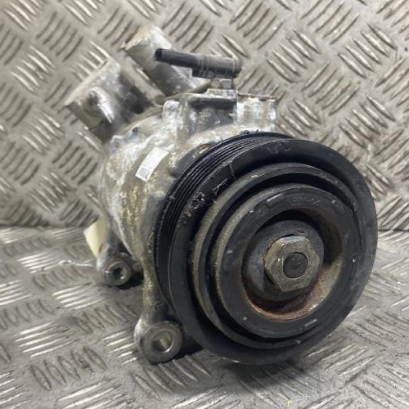 Compresseur clim BMW SERIE 1 F20 Photo n°5