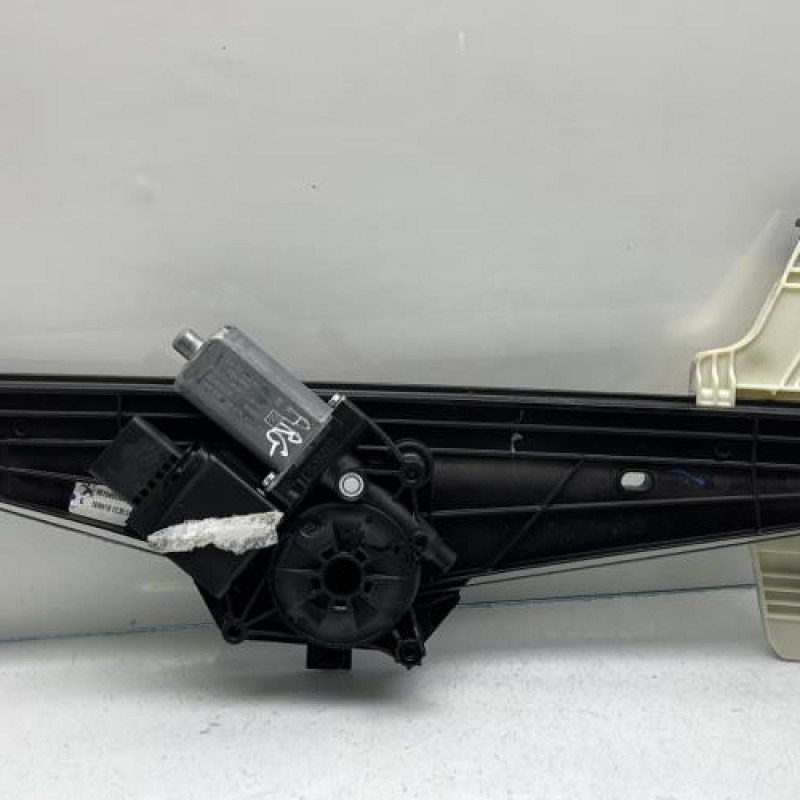 Leve vitre electrique arriere gauche PEUGEOT 3008 2 Photo n°1