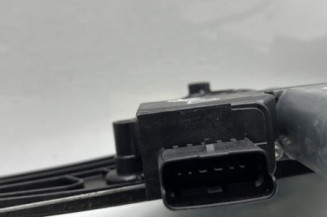 Leve vitre electrique avant droit PEUGEOT 3008 2
