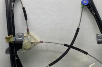Leve vitre electrique avant droit VOLKSWAGEN POLO 4 Photo n°1