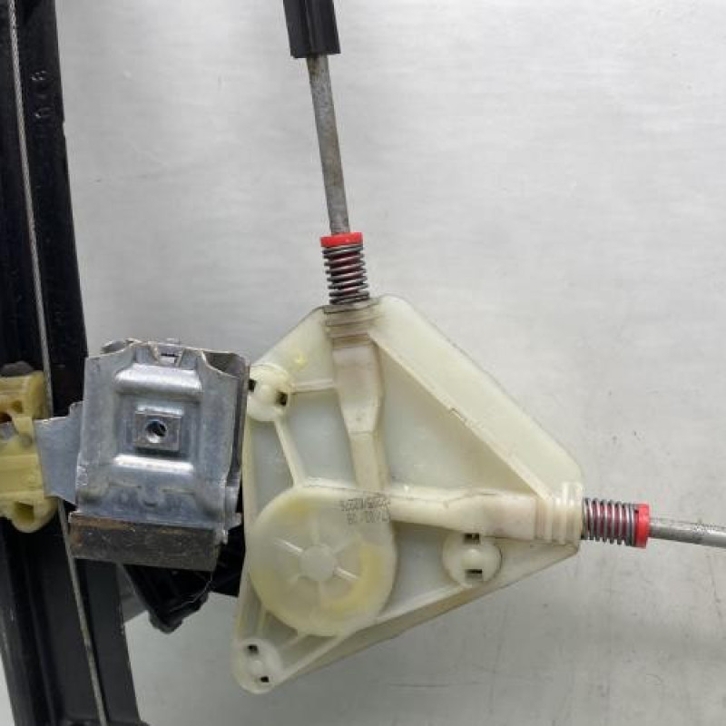 Leve vitre electrique avant droit VOLKSWAGEN POLO 4 Photo n°7