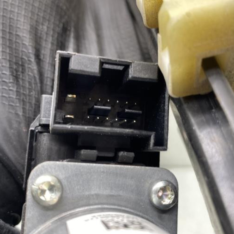 Leve vitre electrique avant droit VOLKSWAGEN POLO 4 Photo n°9