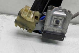Leve vitre electrique avant gauche VOLKSWAGEN POLO 4