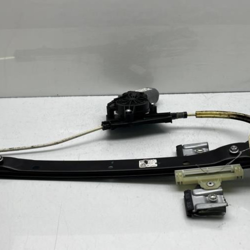 Leve vitre electrique avant gauche VOLKSWAGEN UP Photo n°1