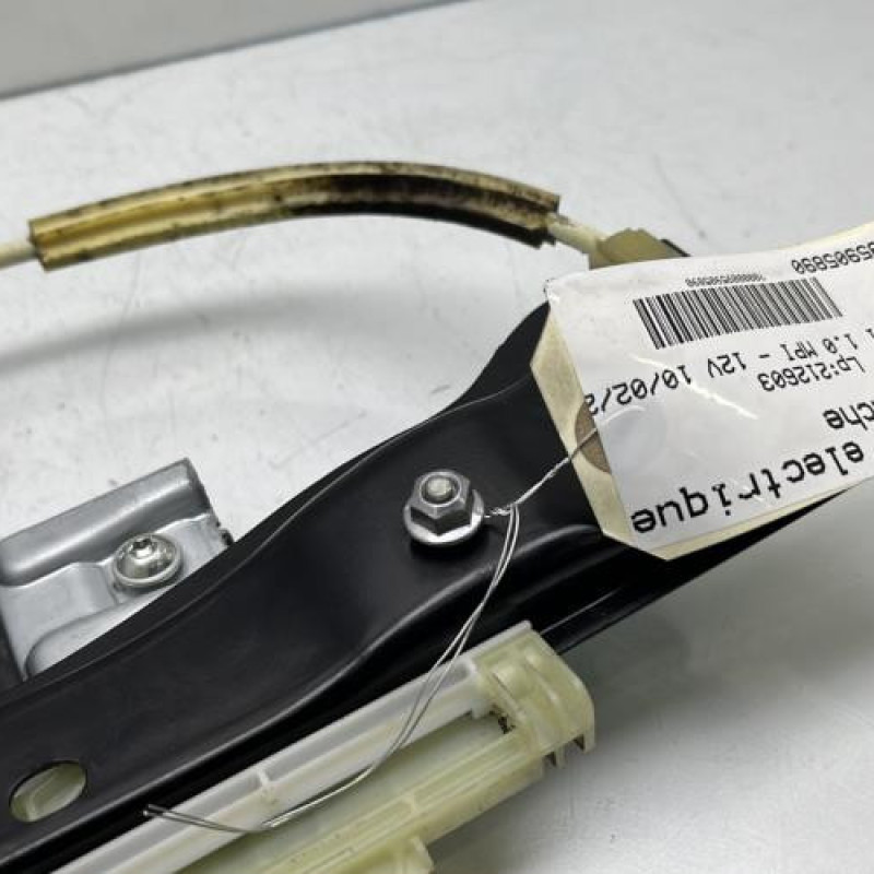 Leve vitre electrique avant gauche VOLKSWAGEN UP Photo n°3