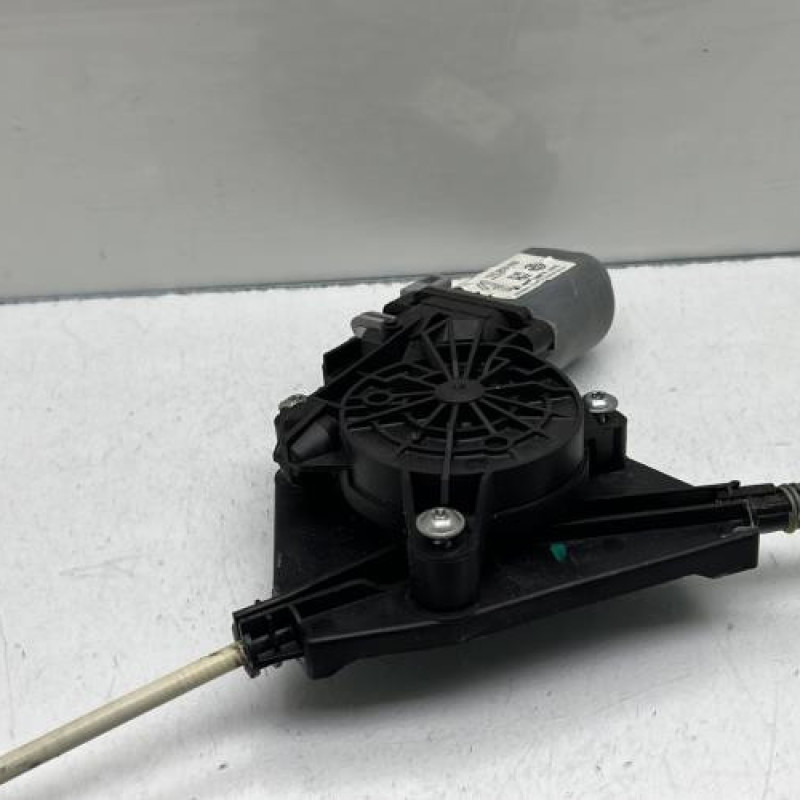 Leve vitre electrique avant gauche VOLKSWAGEN UP Photo n°4