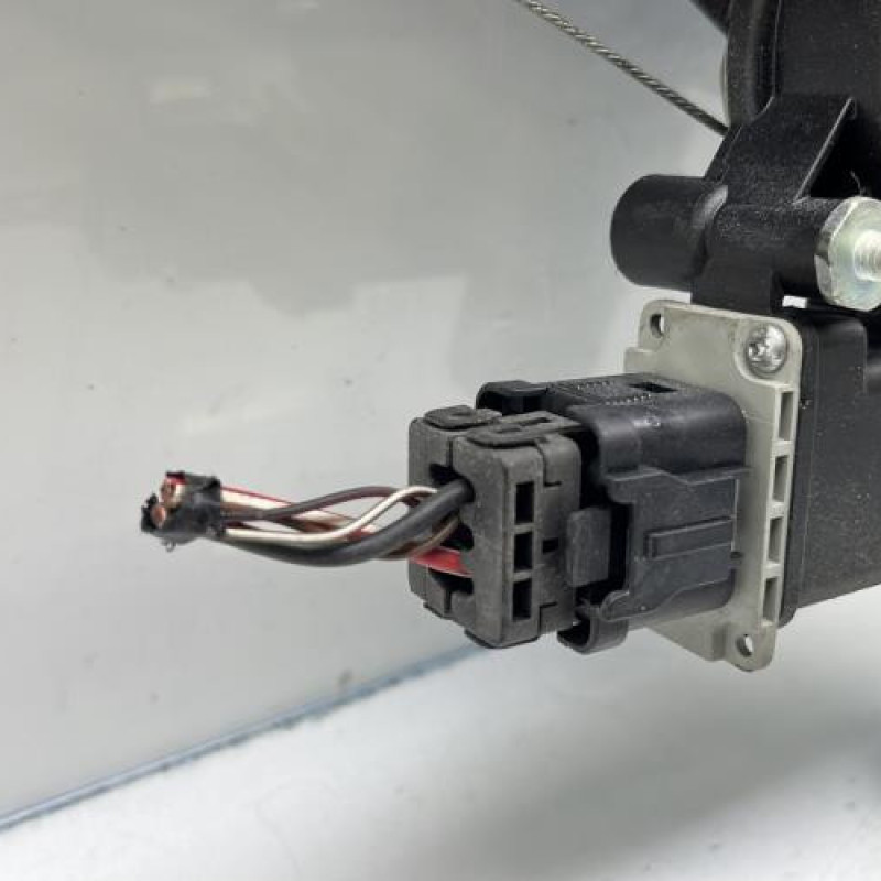 Leve vitre electrique avant gauche FIAT DOBLO 2 Photo n°5