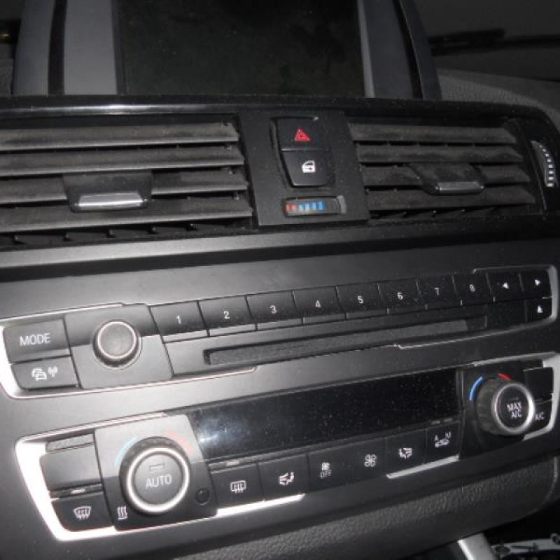 Ecran GPS BMW SERIE 1 F20 Photo n°13