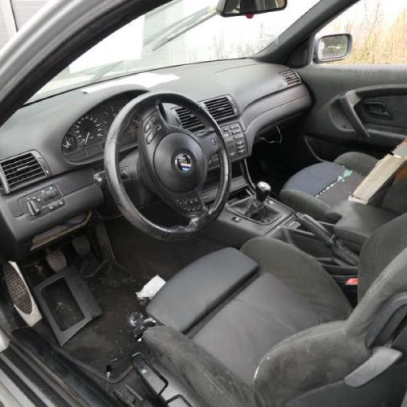 Malle/Hayon arriere BMW SERIE 3 E46 Photo n°7