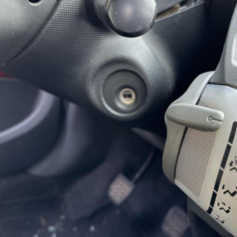 Leve vitre electrique avant droit CITROEN C1 1 Photo n°13