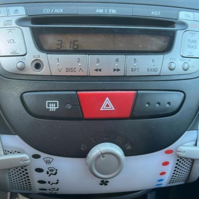 Compteur PEUGEOT 107 Photo n°13