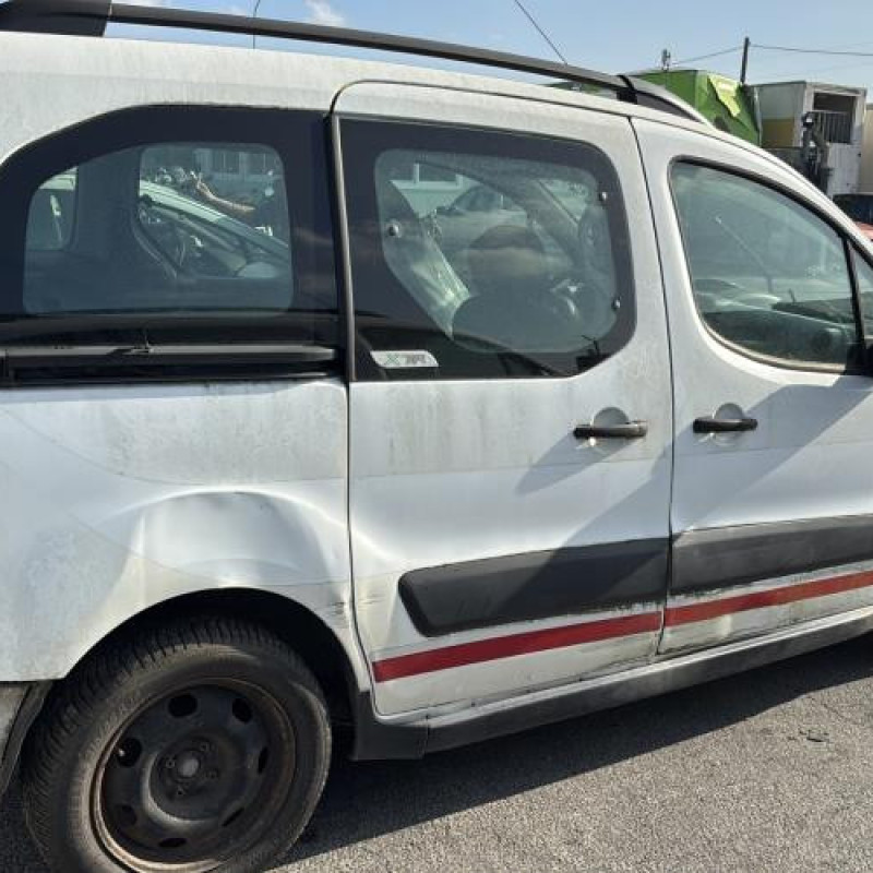 Pretensionneur de ceinture avant droit CITROEN BERLINGO 2 Photo n°10