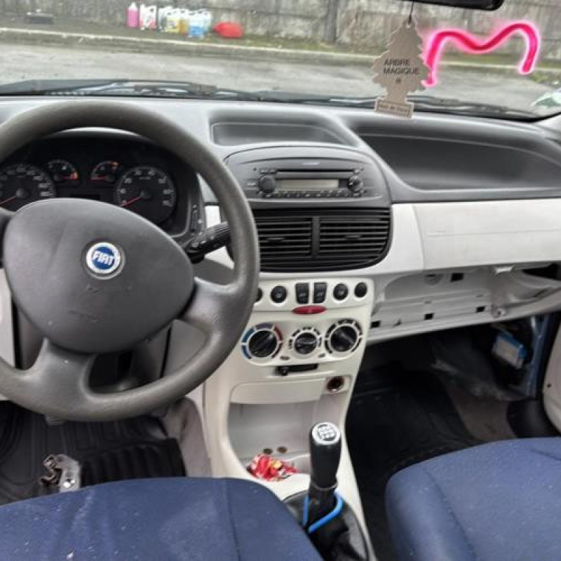 Moteur FIAT PUNTO 2 Photo n°12