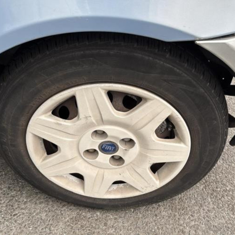 Moteur FIAT PUNTO 2 Photo n°14