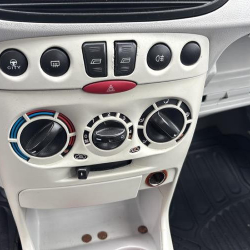 Moteur FIAT PUNTO 2 Photo n°16