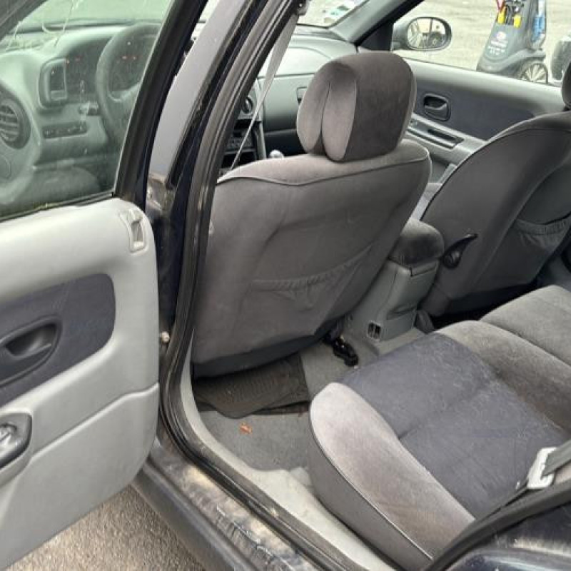 Aile avant droit RENAULT LAGUNA 1 Photo n°15