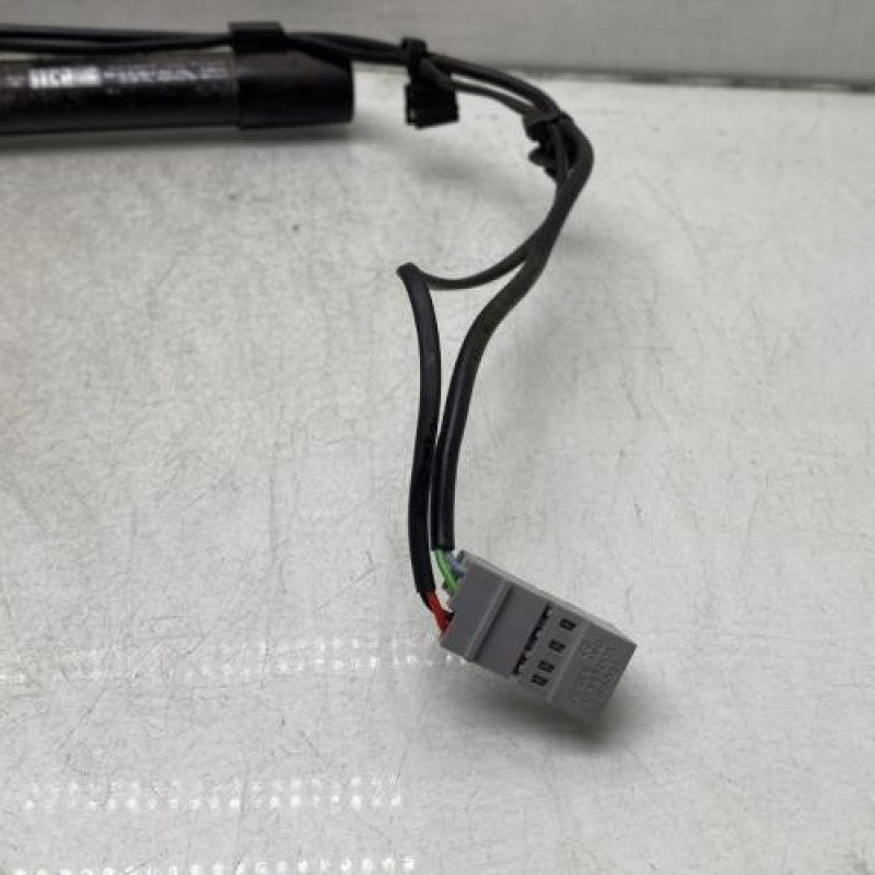 Pretensionneur de ceinture avant droit BMW SERIE 3 E90 Photo n°3