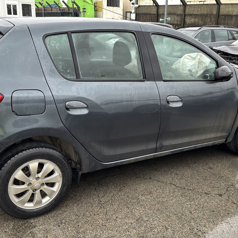 DACIA SANDERO 2 PHASE 1 1.2i - 16V Photo n°17