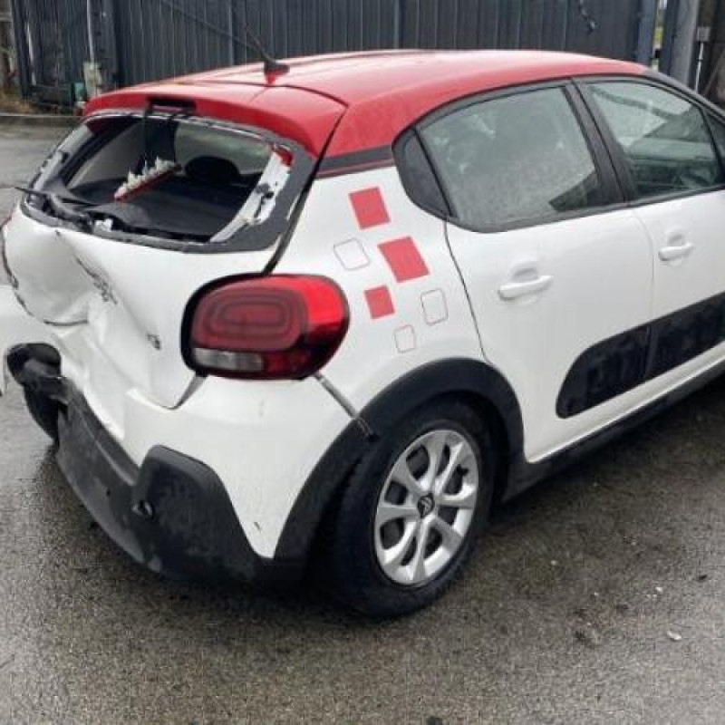 Pare boue avant gauche CITROEN C3 3 Photo n°11