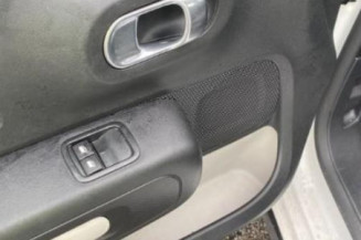 Pare boue avant gauche CITROEN C3 3