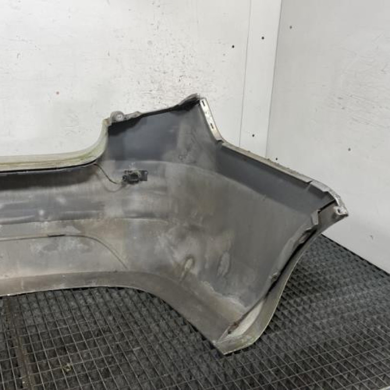 Pare choc arriere SKODA FABIA 2 Photo n°4