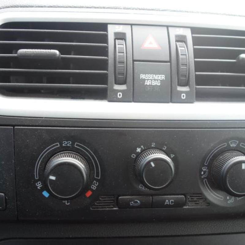 Porte avant gauche SKODA FABIA 2 Photo n°13