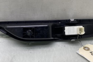 Interrupteur de leve vitre avant droit PEUGEOT 5008 2