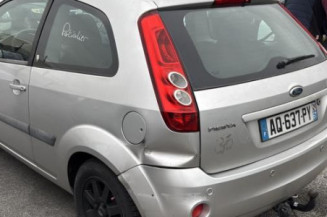 Retroviseur gauche FORD FIESTA 5