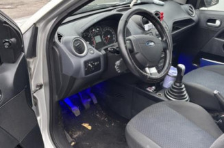 Retroviseur gauche FORD FIESTA 5