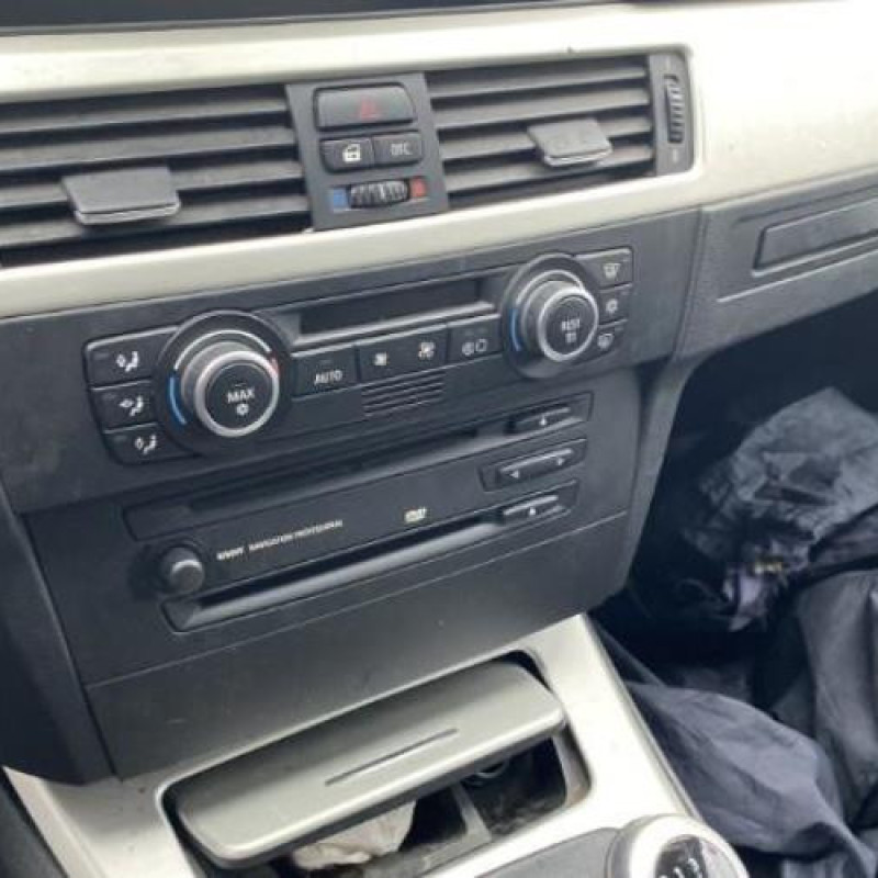 Ecran GPS BMW SERIE 3 E90 Photo n°20