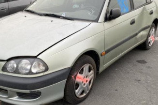 Retroviseur gauche TOYOTA AVENSIS 1