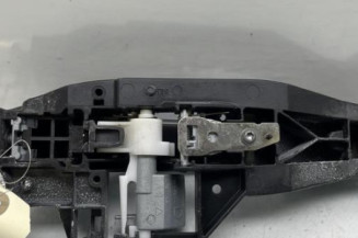 Poignee porte arriere droit PEUGEOT 2008 1