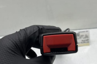 Attache ceinture avant gauche PEUGEOT 3008 1