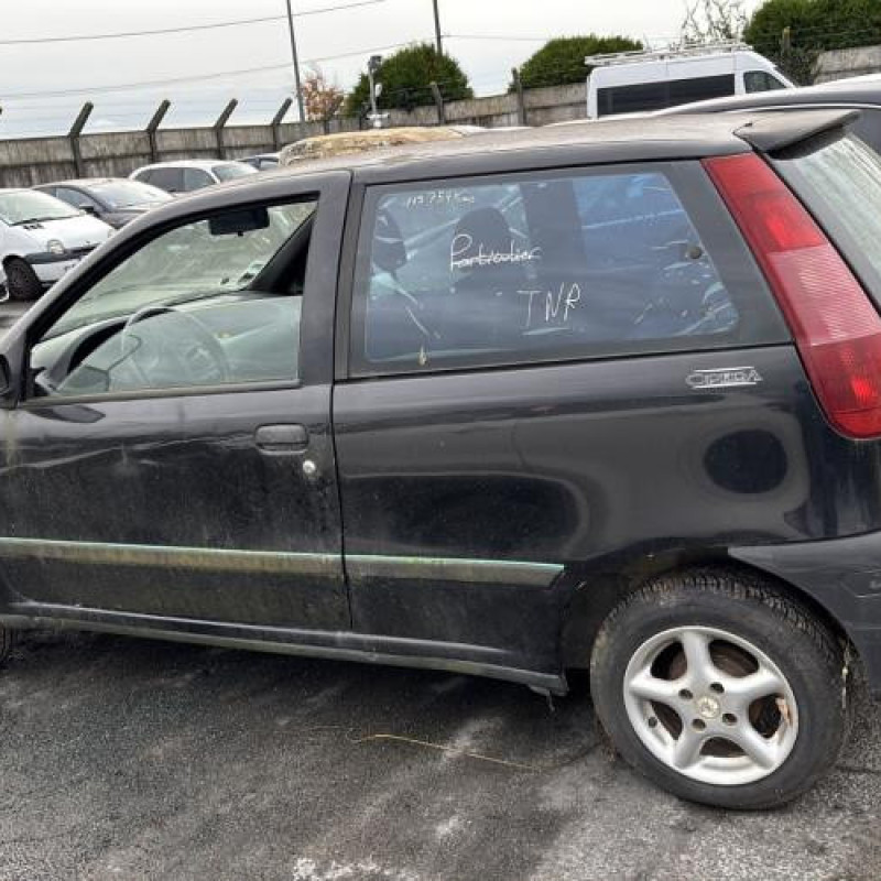 Moteur FIAT PUNTO 1 Photo n°6