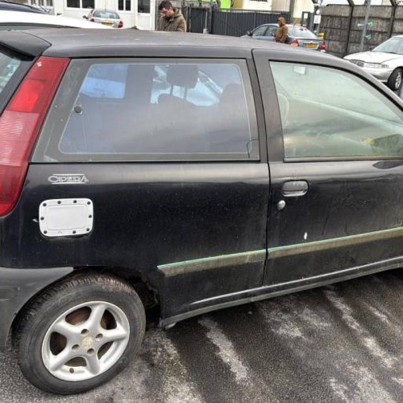 Moteur FIAT PUNTO 1 Photo n°7