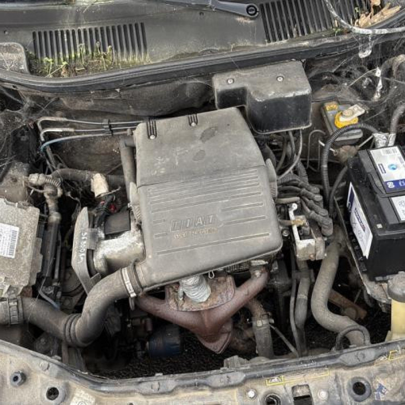 Moteur FIAT PUNTO 1 Photo n°20