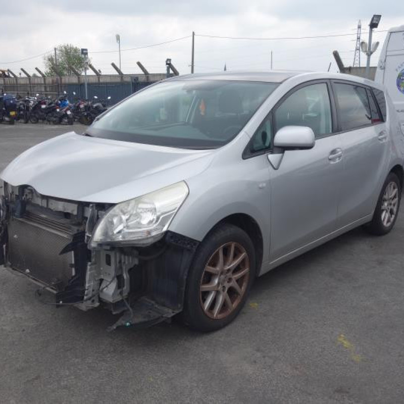 Porte avant droit TOYOTA VERSO Photo n°8