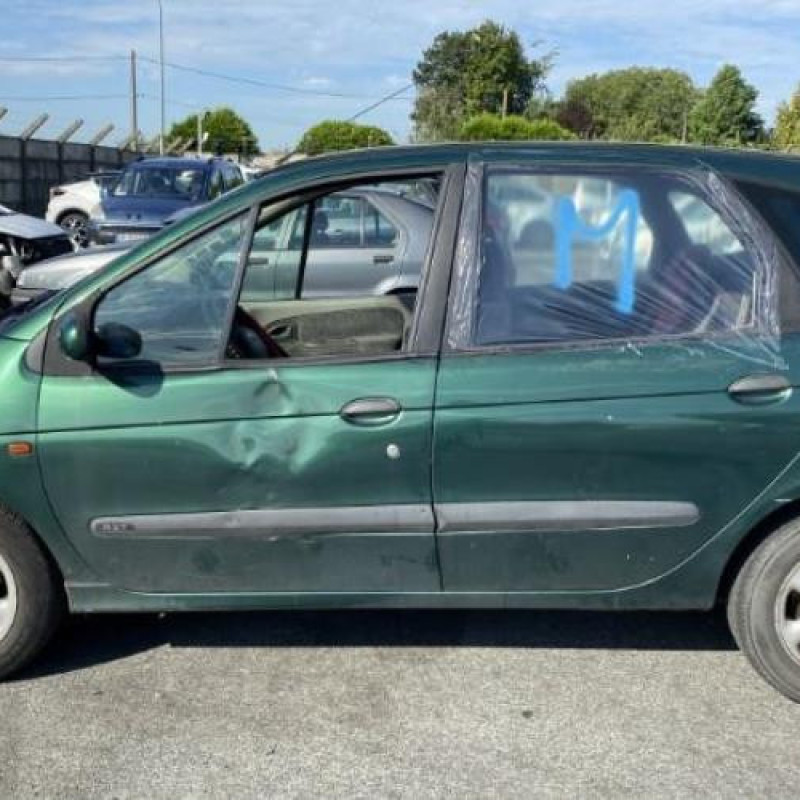 Malle/Hayon arriere RENAULT SCENIC 1 Photo n°20