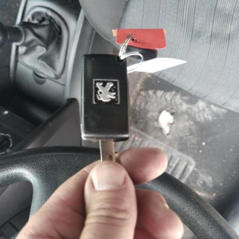 Porte avant droit PEUGEOT 207 Photo n°17